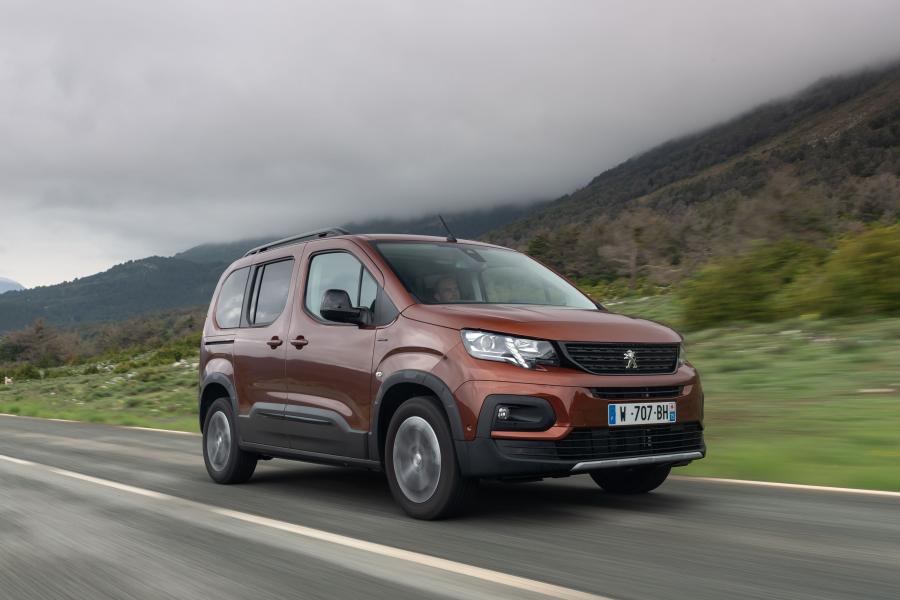  Peugeot Rifter GT Line 2018 года  (WW) (фото 34 из 43)